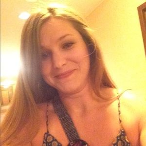 Meet your Posher, Alexis