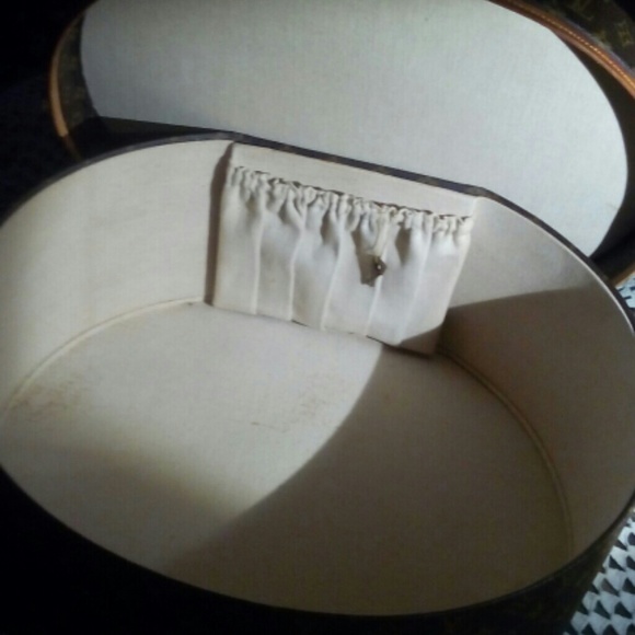 Louis Vuitton hat box Authenti vintage France firm - Picture 4 of 13