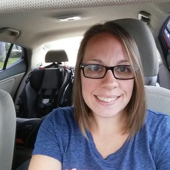 Meet your Posher, Angela - Picture 1 of 1