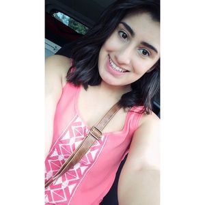 Meet your Posher, Nina