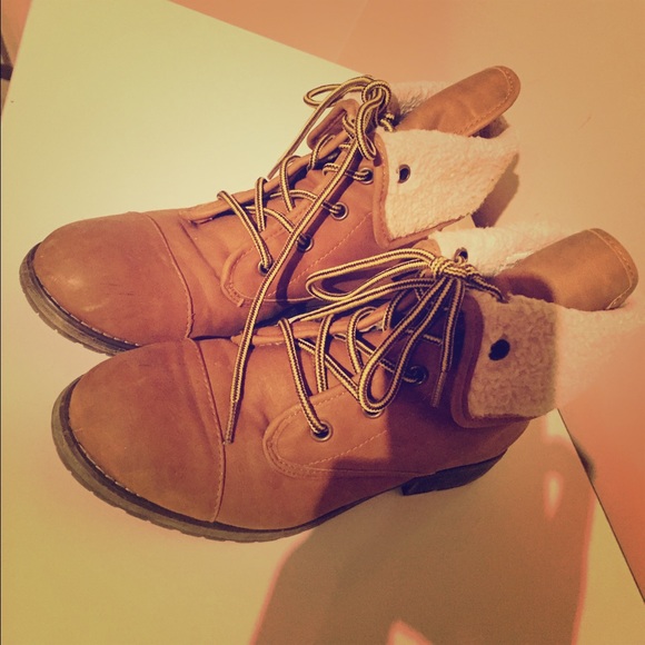 Tan Camel lace up boots
