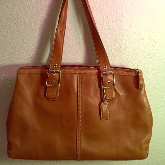🎉COACH LEATHER BROWN HANDBAG