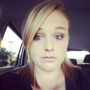 Meet your Posher, Caitlin