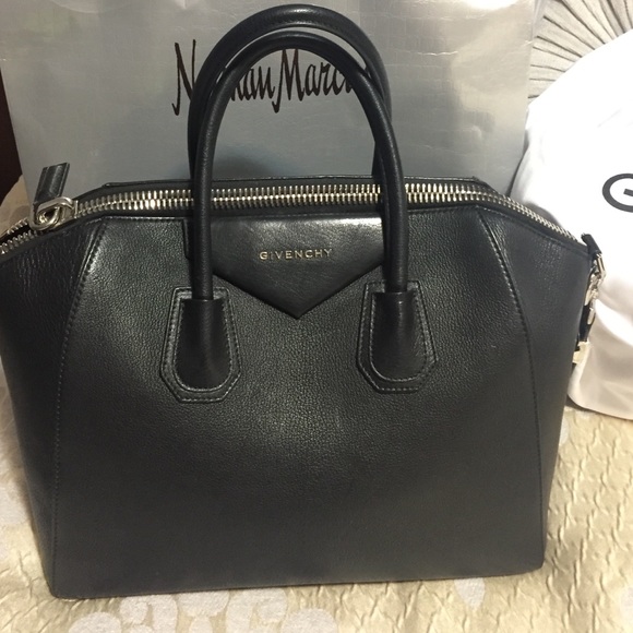 🔴SOLD🔴 Givenchy Antigona bag