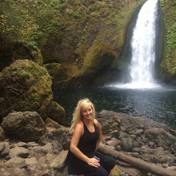 Meet your Posher, Keesha - Picture 2 of 2