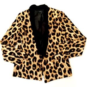 Like new leopard blazer
