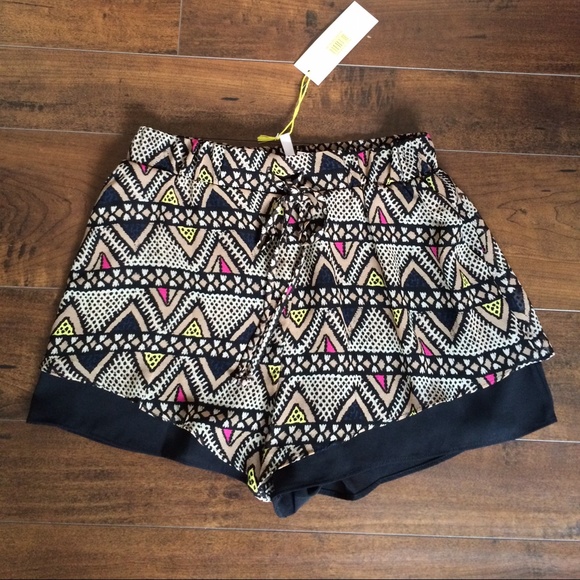 BCBGeneration Pants - Bcbg printed flutter shorts