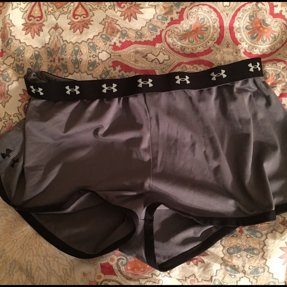 Under Armour Shorts Size XL