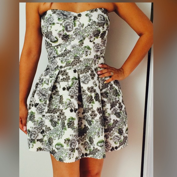 Strapless floral bandage dress