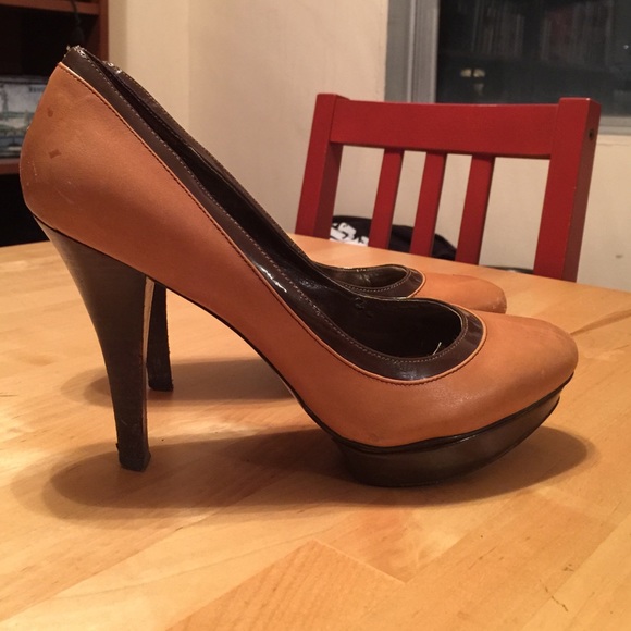 Tan and brown pumps - Picture 2 of 2