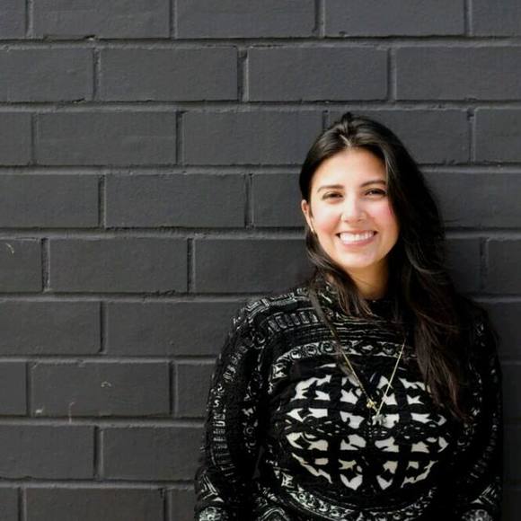 Meet your Posher, Daniela - Picture 1 of 1