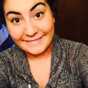 Meet your Posher, Kylee