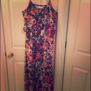 Floral print maxi dress