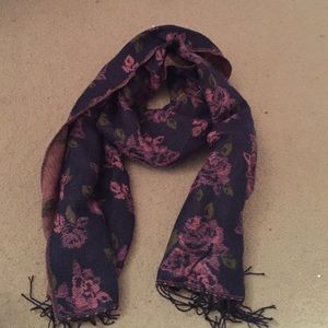 Thick floral scarf