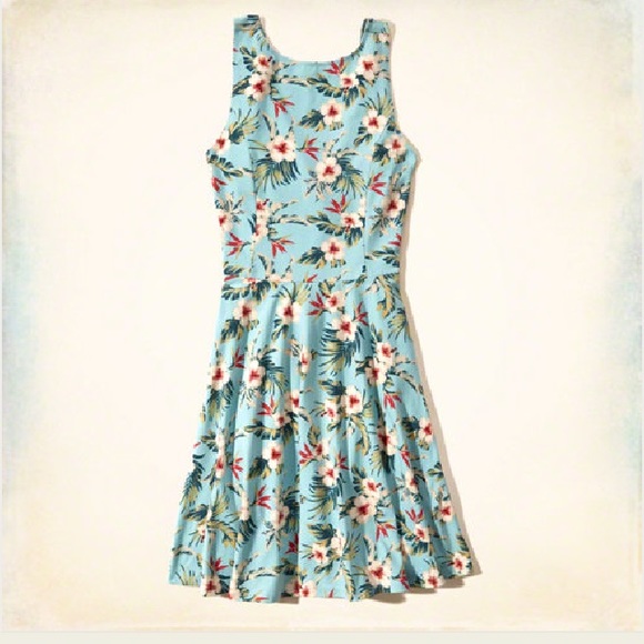 OPEN BACK SKATER DRESS - Picture 1 of 4