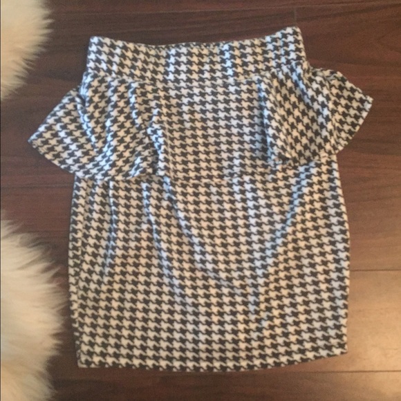 Dresses & Skirts - Peplum Checkered Skirt