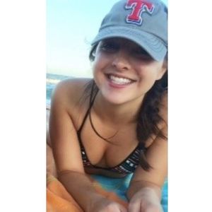 Meet your Posher, Kendra