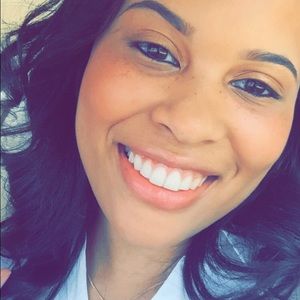 Meet your Posher, Ivey