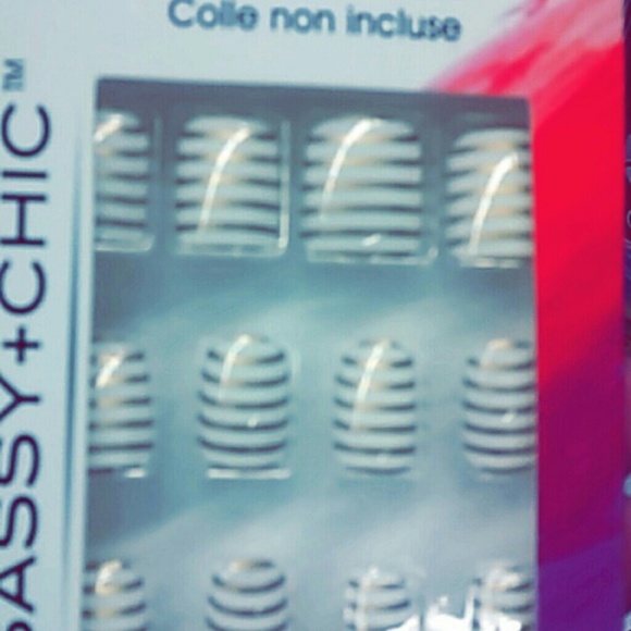 Nails - Picture 2 of 4