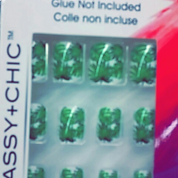 Nails - Picture 3 of 4