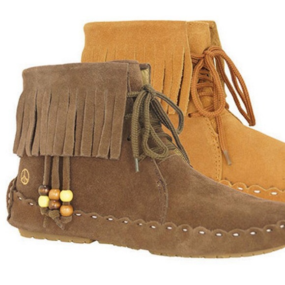 Womens Margaret Fringed Boot Peace Moccasins