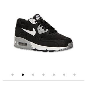 ISO anyone have these !!!🚫🚫