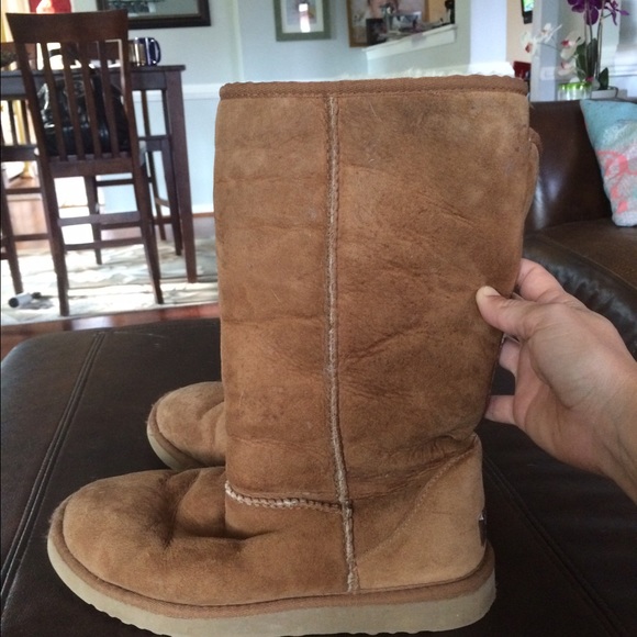 UGG Classic Tall Chestnut Boots Sz 8