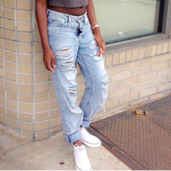 Distressed Boyfriend Jeans