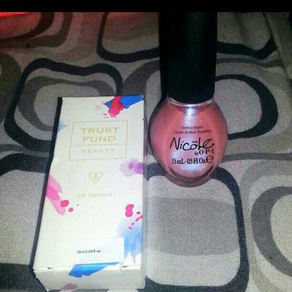 💅Two pretty nail polishes!💅