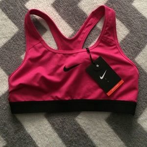 Nike pro sports bra
