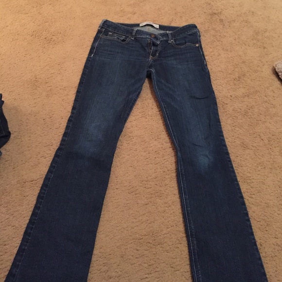 Women's hollister jeans! Great condition!