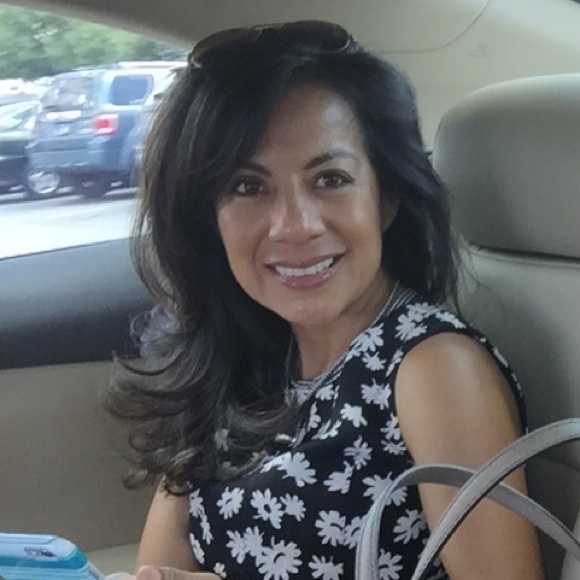 Meet your Posher, Iliana