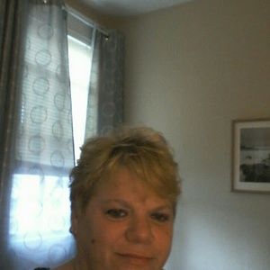 Meet your Posher, Eva