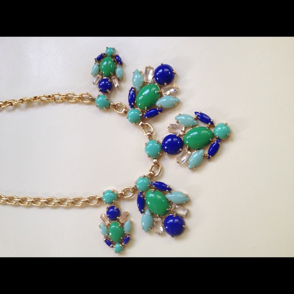 Stella & Dot Juniper Statement Necklace