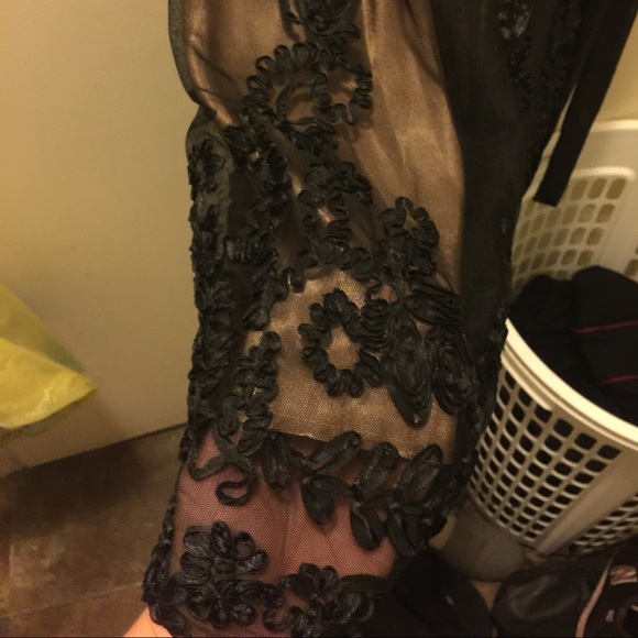 Black and champagne dress - Picture 2 of 4