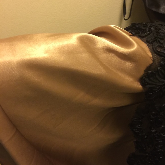 Black and champagne dress - Picture 3 of 4