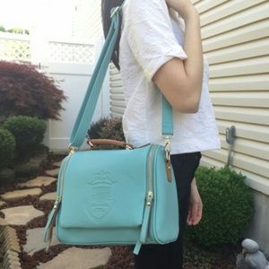 Cute Pu leather handbag mint nwot
