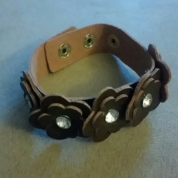 Brown flower bracelet
