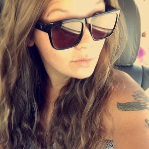 Meet your Posher, Brittney