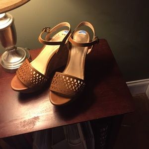 BCBG tan wedge sandal