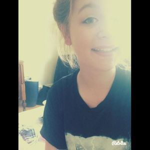 Meet your Posher, Alexis a