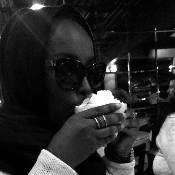 Meet your Posher, Safia