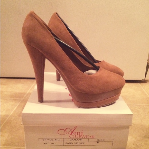 Cognac pumps--perfect for fall!