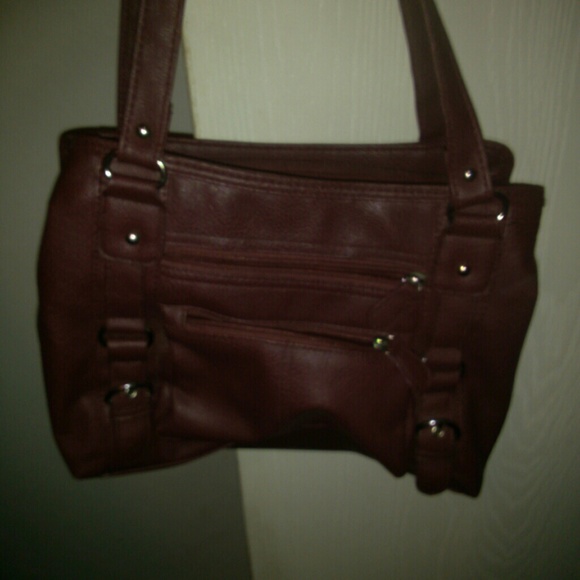 Nice and roomy purse