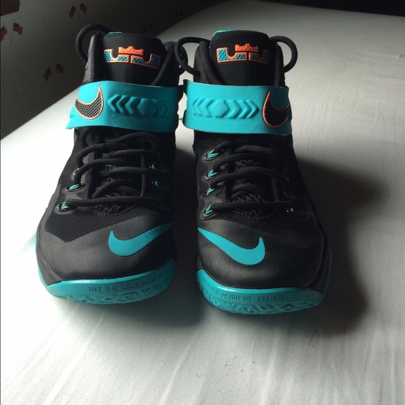 Lobron 8 soldiers - Picture 2 of 4