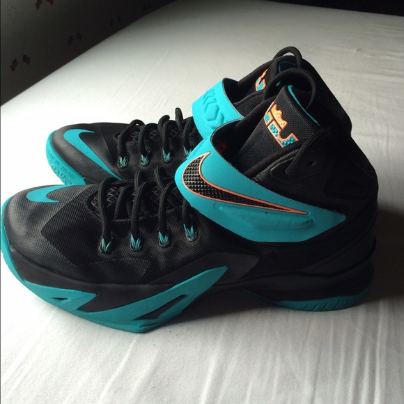 Lobron 8 soldiers - Picture 3 of 4