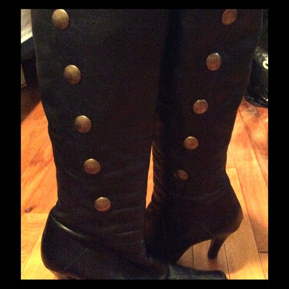 Final price cut! HOST PICK!Black leather boots