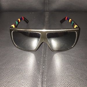 Men's Dragon sunglasses. No trading on this item!