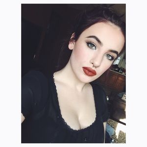 Meet your Posher, Mackenzie