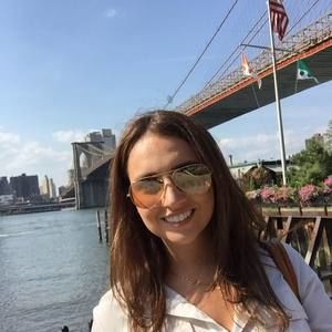 Meet your Posher, Claudia